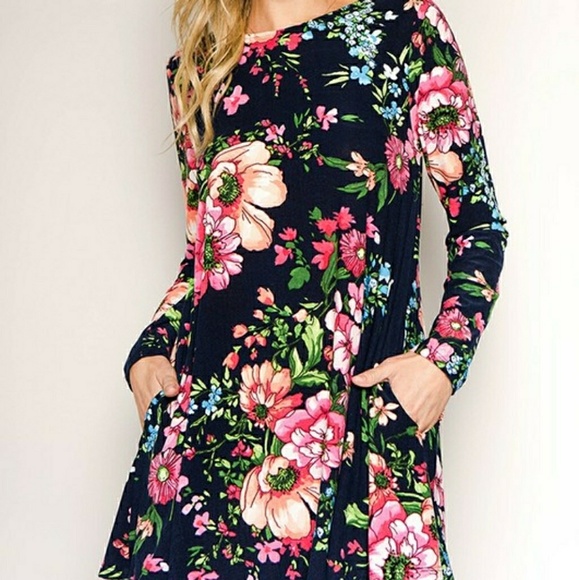 Navy Floral Tunic w/ pockets - Picture 1 of 1